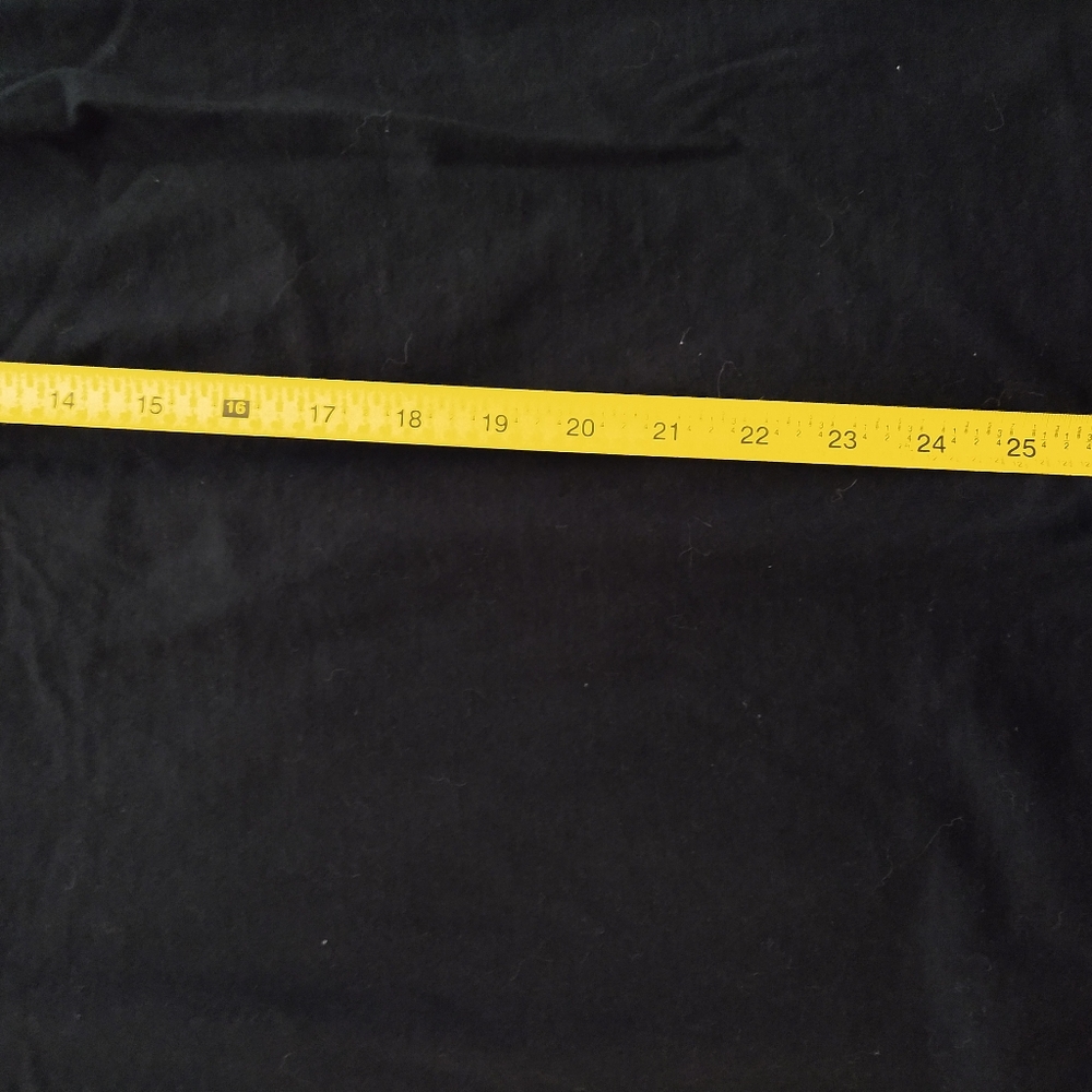 Love thy Neighbor t-shirt - Picture 4 of 7